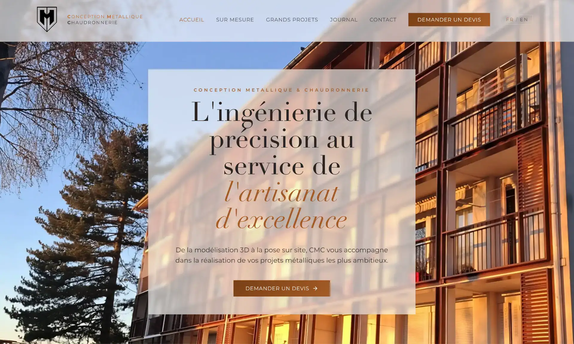 Site web CMC Chaudronnerie — page d'accueil avec le slogan « L'ingénierie de précision au service de l'artisanat d'excellence »